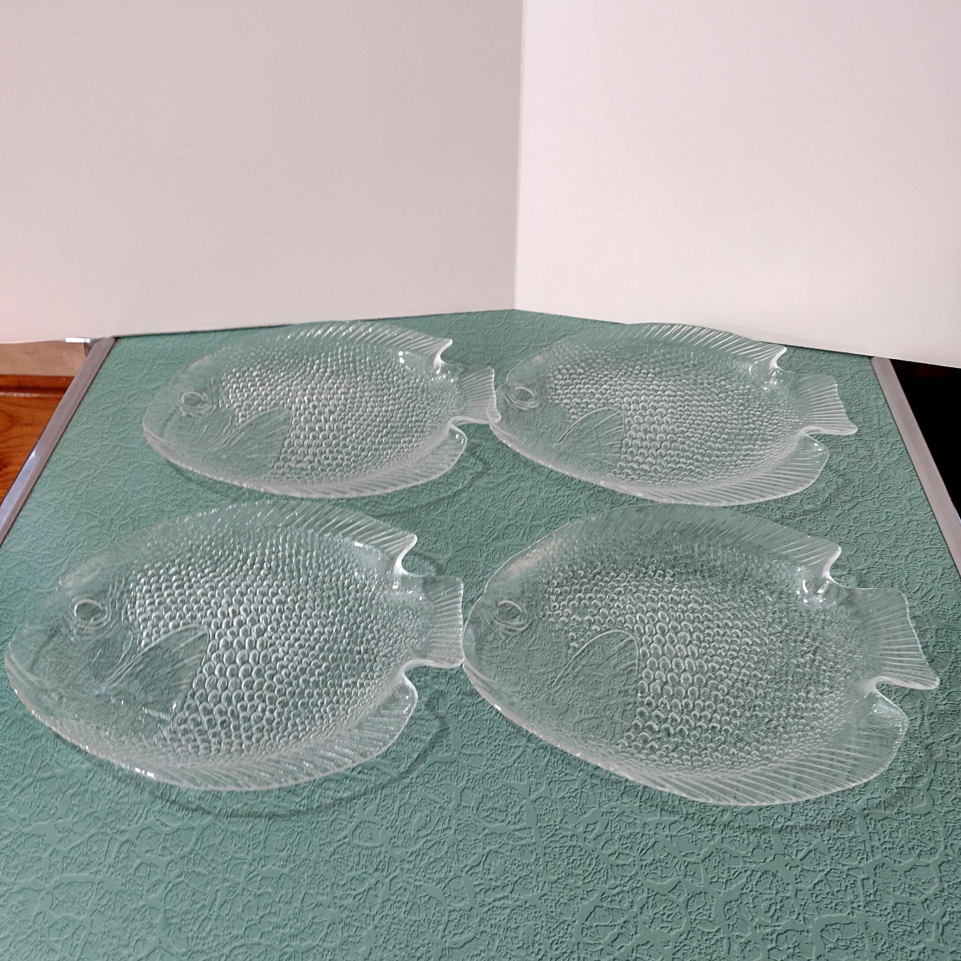 Vintage Arcoroc Poisson Clear Fish Shaped Dinner Plates, Set of Four