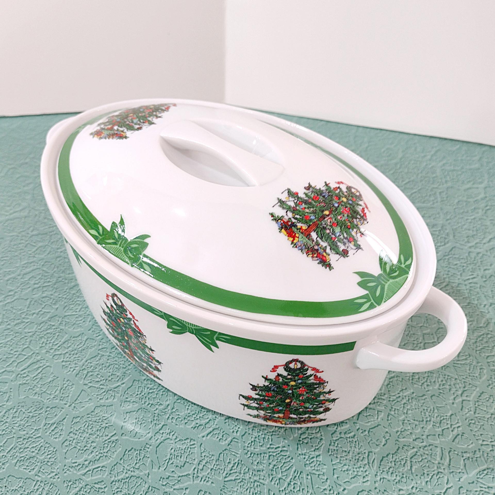 Vintage Yule Tide Ceramic 2.5 Quart Covered Casserole Dish, Georges Briard Christmas Holiday Serving Ware