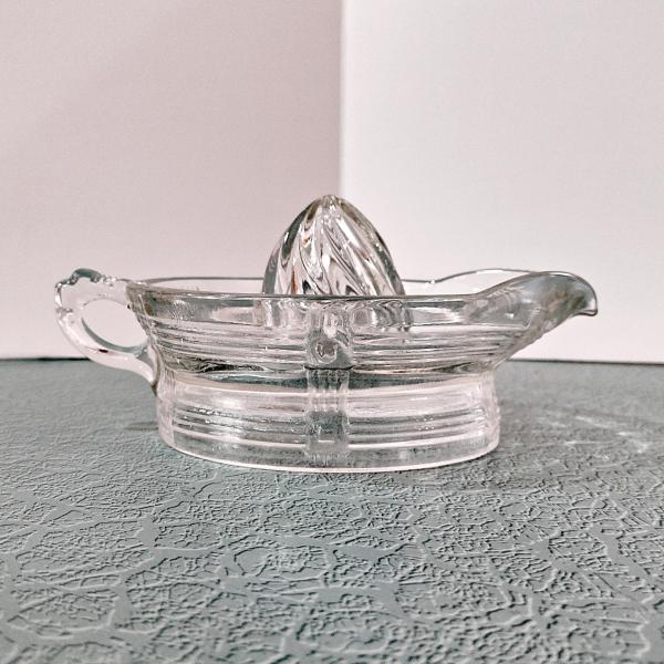 Vintage Hazel Atlas Crisscross Clear Juicer Reamer, Large Citrus Fruit Juicer