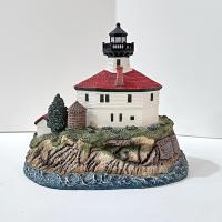 Vintage Eldred Rock Alaska Lighthouse Figurine, 2000 Harbor Lights #257 Younger and Associates
