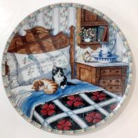Vintage Comforts of Home Knowles Fine China Collectible Cat Plates, Set of 2, Sleepy Heads and Curious Pair Plates, Hannah Hollister Ingmire