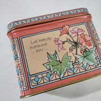 Vintage 1977 Hallmark Kitten Cat and Flowers Square Metal Storage Tin, Cat Treat Container