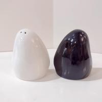Vintage Ceramic Praying Nuns Salt and Pepper Shaker Set, Religious Catholic Salt and Pepper Shakers