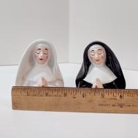 Vintage Ceramic Praying Nuns Salt and Pepper Shaker Set, Religious Catholic Salt and Pepper Shakers