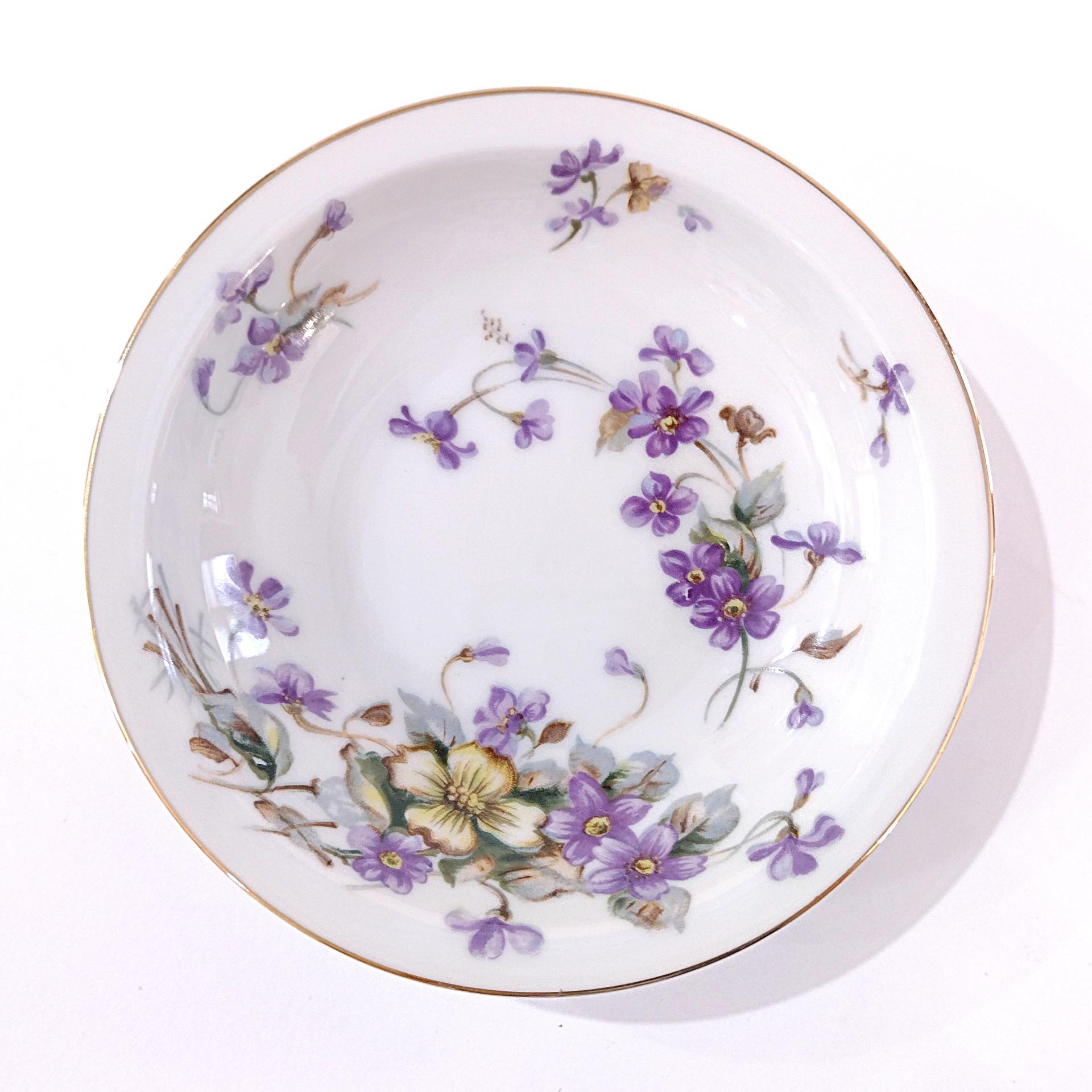 Vintage Meito Adele Orleans Shape Dessert Fruit Bowls, Set of 2, Purple and Yellow Violets Floral Design China