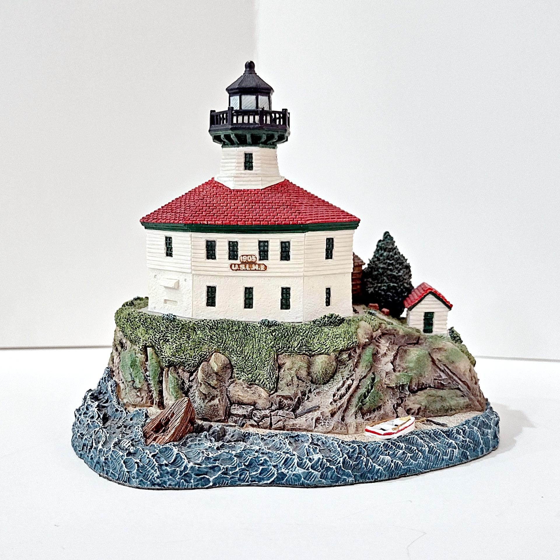Vintage Eldred Rock Alaska Lighthouse Figurine, 2000 Harbor Lights #257 Younger and Associates
