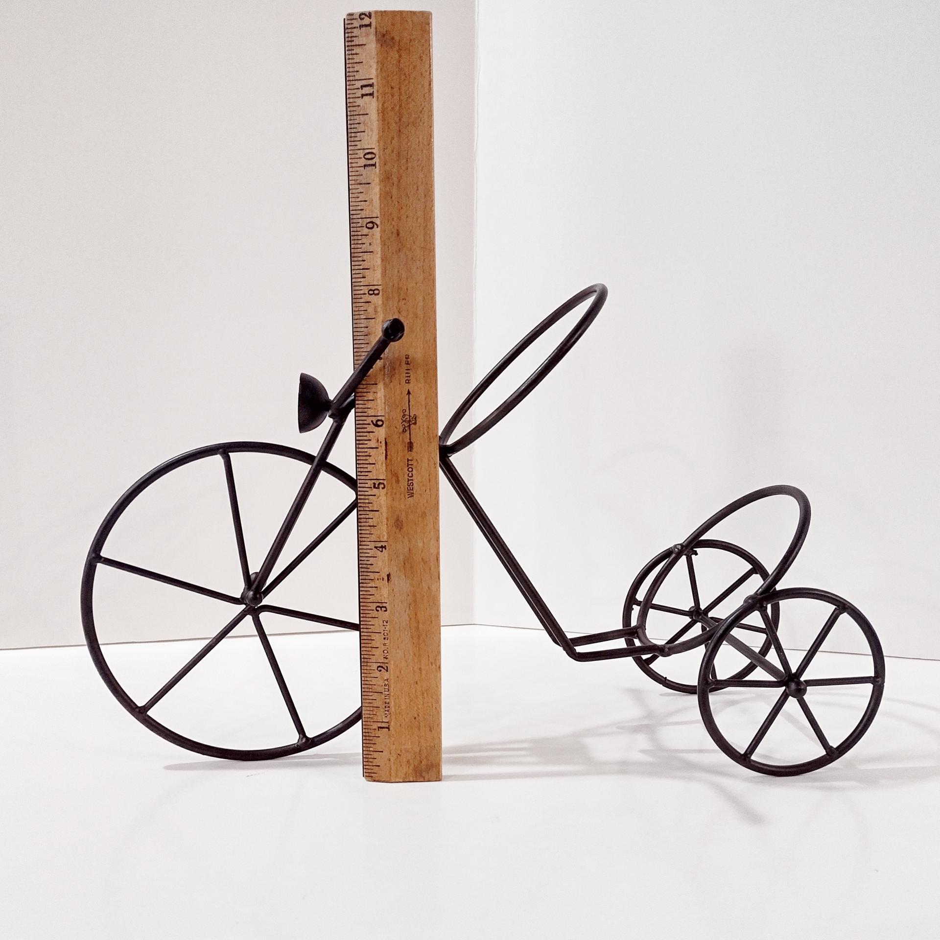 Vintage Tricycle Bicycle Black Metal Wine Bottle Holder, Standard Wine Bottle Rack