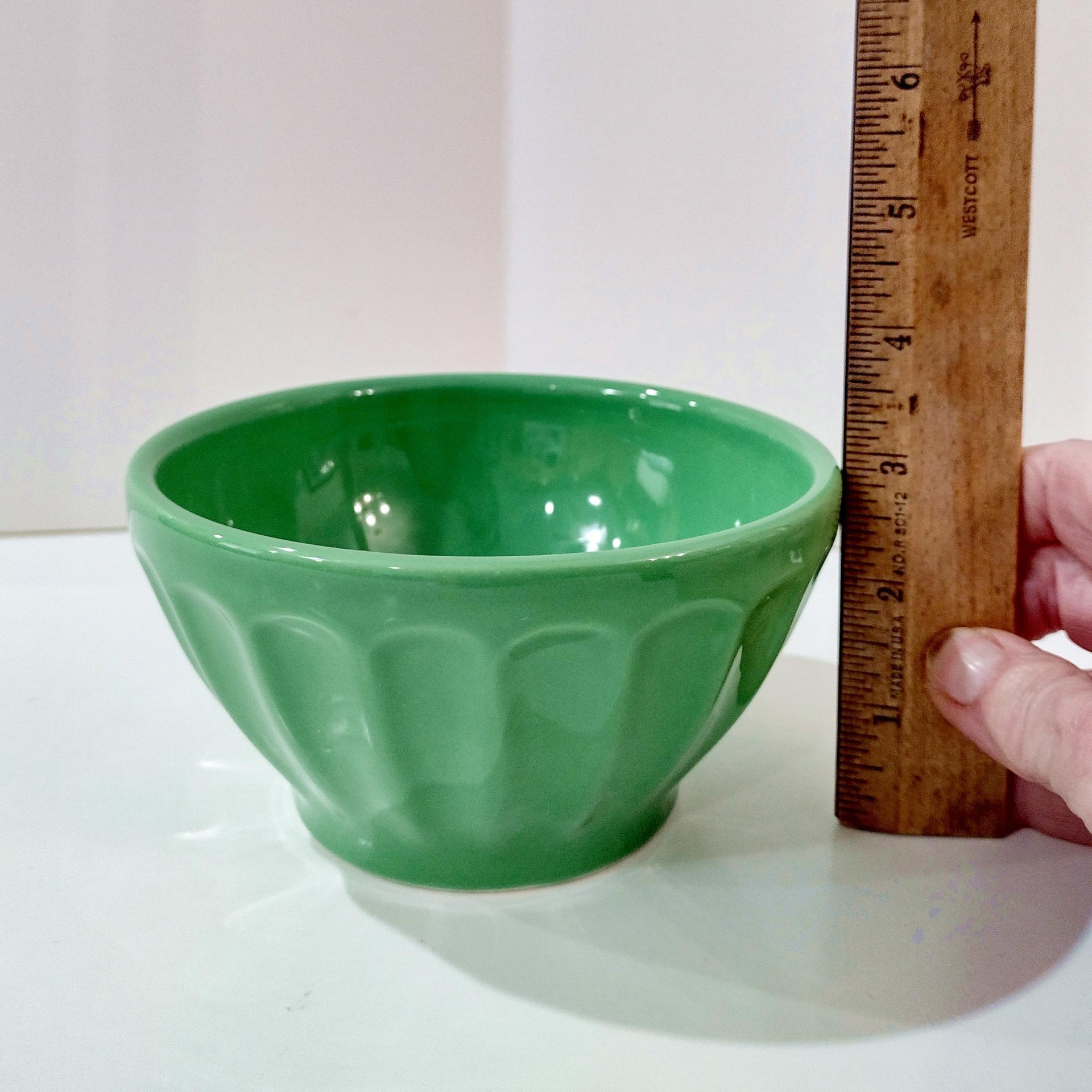 Vintage Anthropologie Kelly Green Biscuit Latte Bowls, Set of Three, Ceramic Cereal Soup Noodle Bowls
