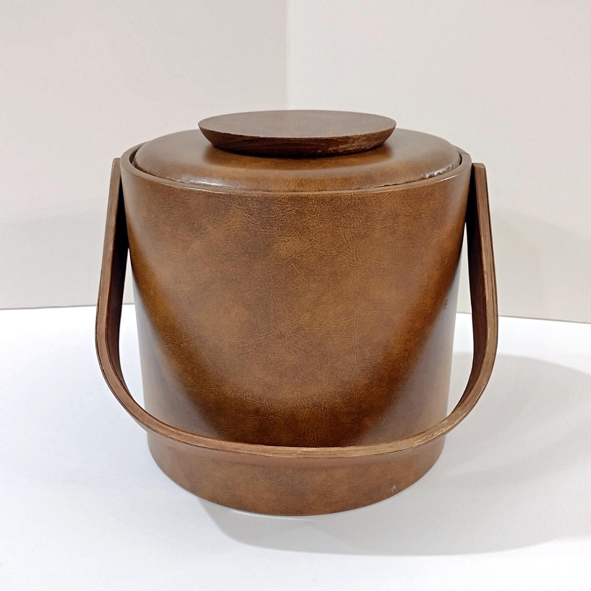 Vintage Georges Briard Faux Leather Vinyl Insulated Ice Bucket with Wooden Handle, 1970's Retro Barware