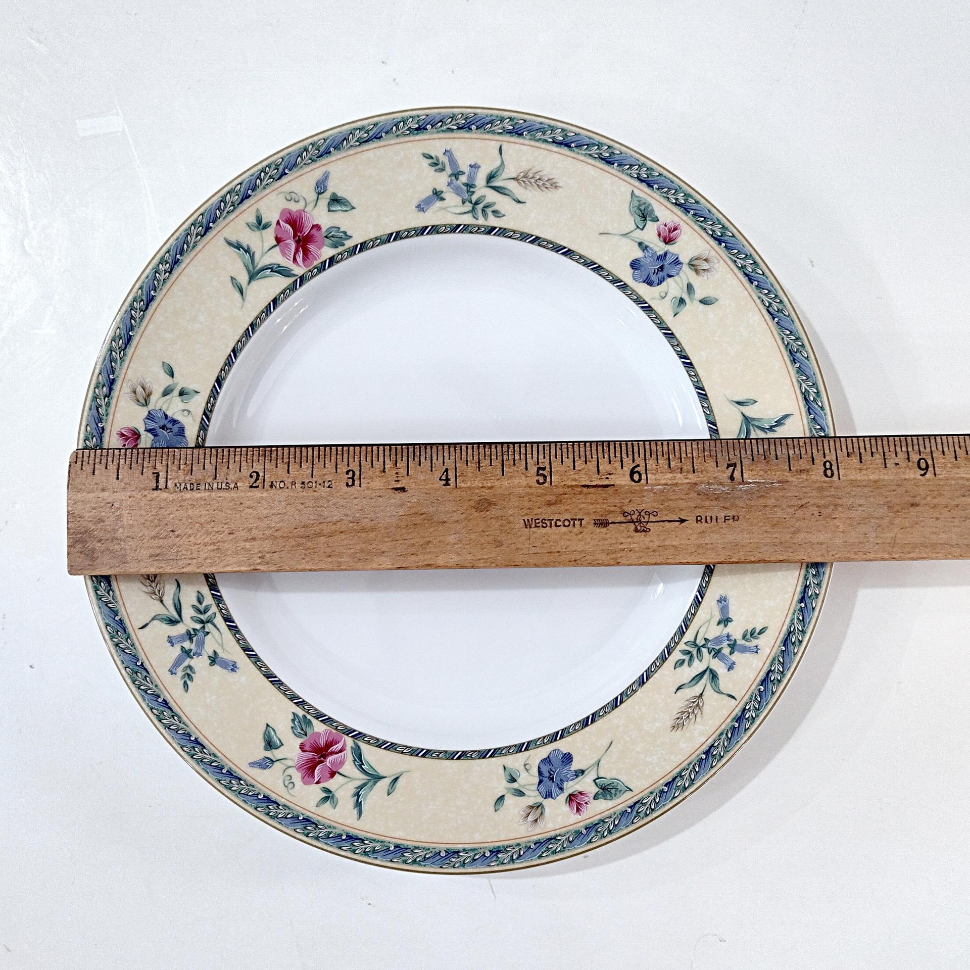 Vintage Mikasa Castle Berry Salad Dessert Appetizer Plates, Set of 2