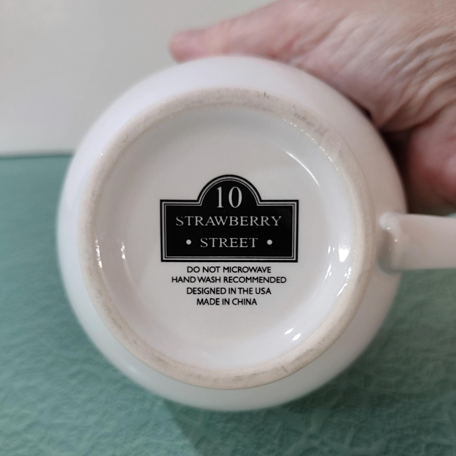 Ceramic Kitty Cat Face 16 Ounce Oversized Coffee Tea Mug with Gold Heart