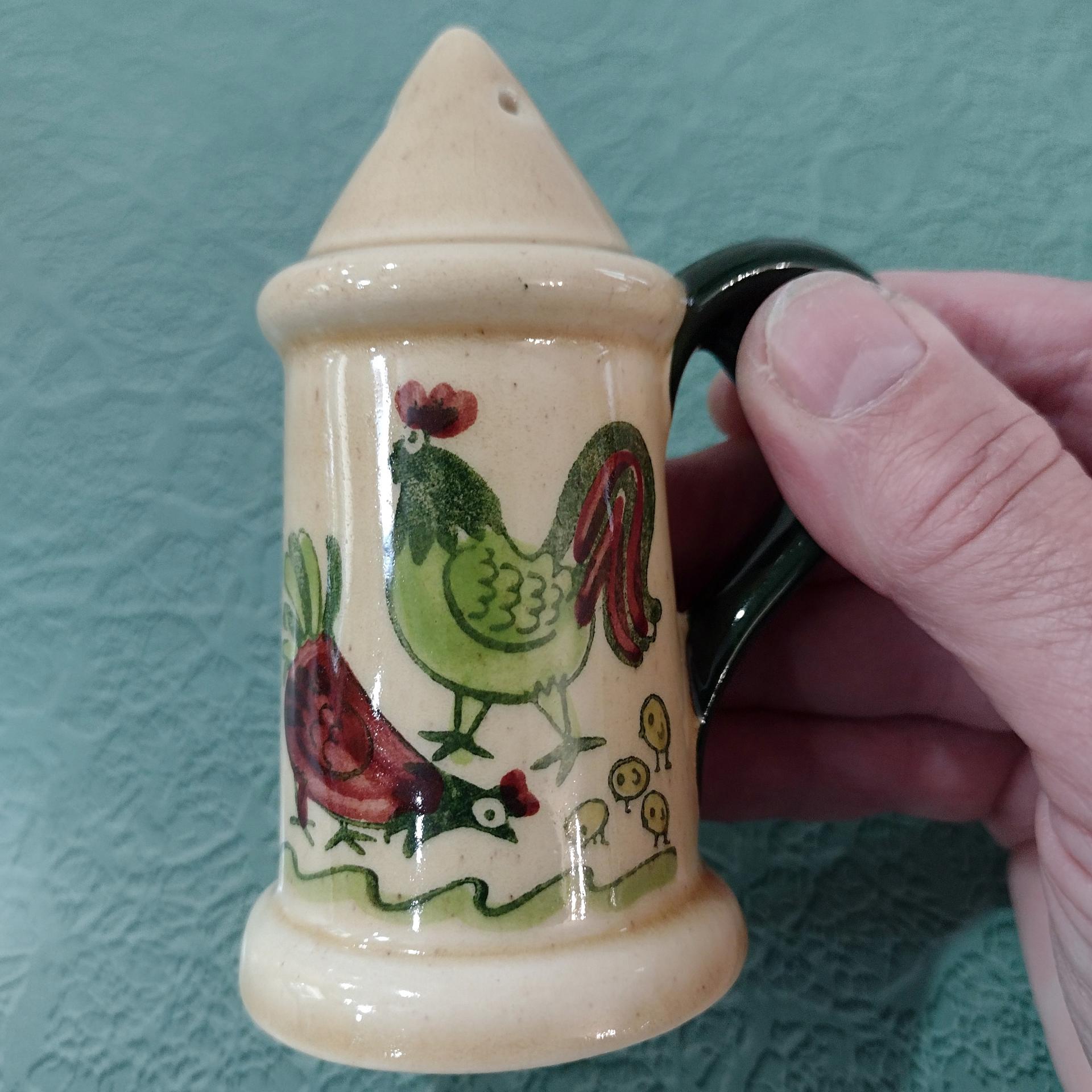 Vintage Homestead Provincial Metlox-Poppytrail-Vernon Ceramic Salt and Pepper Shakers Set, Country Farmhouse Chicken Hen Rooster Shaker Set
