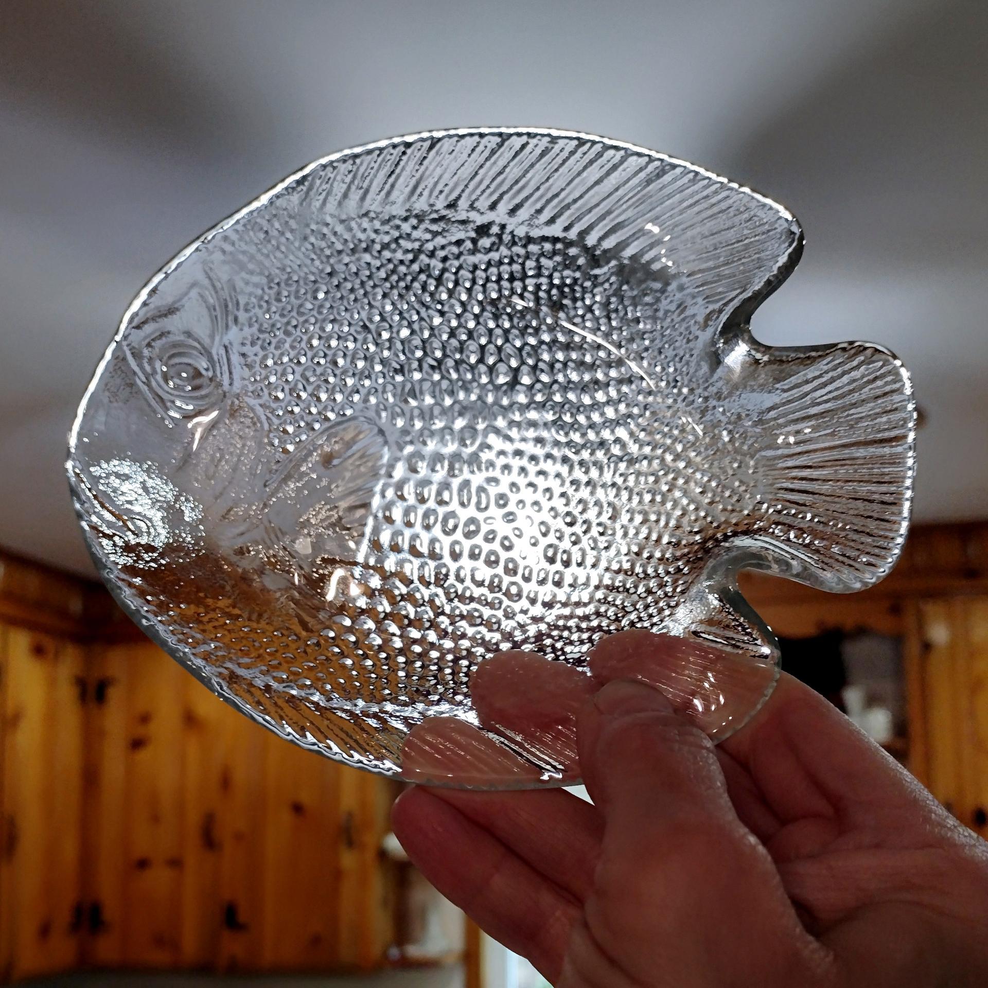 Vintage Arcoroc Poisson Clear Fish Shaped Bread and Butter Plates, Appetizer Plates, Set of 6