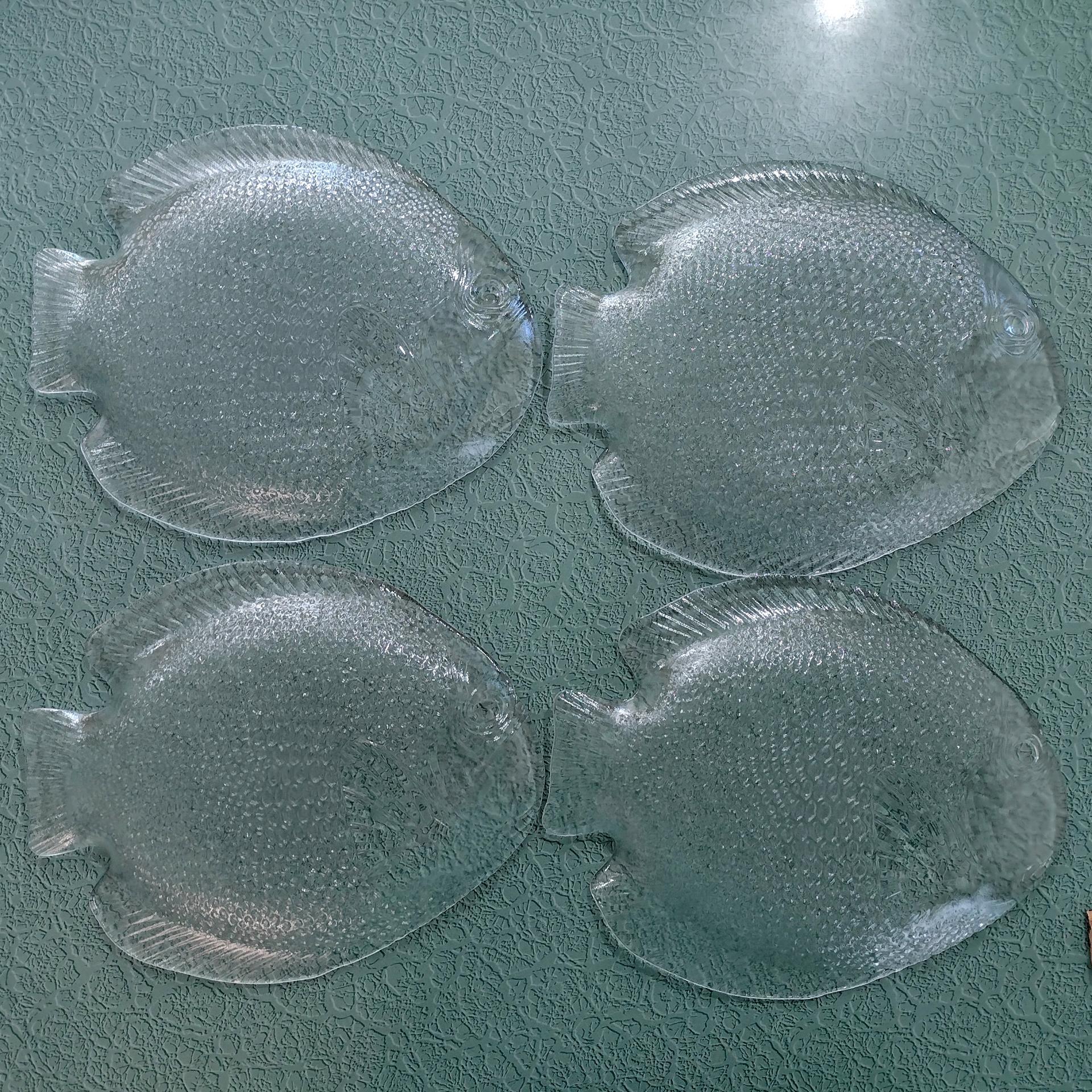 Vintage Arcoroc Poisson Clear Fish Shaped Dinner Plates, Set of Four