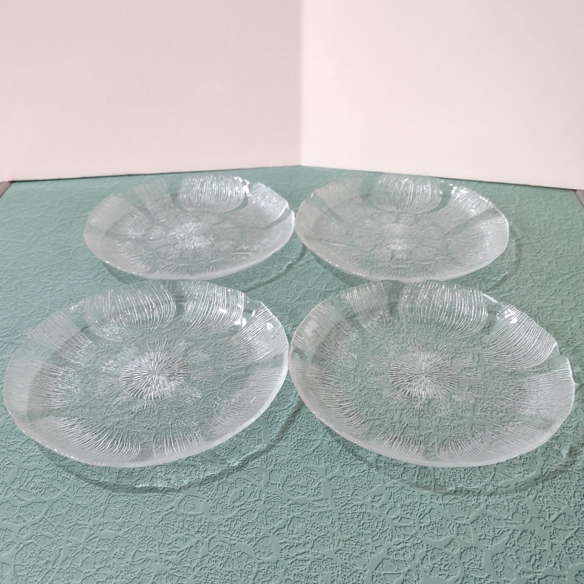 Vintage Arcoroc Fleur 7 1/2 Inch Luncheon Salad Plates, Set of 4