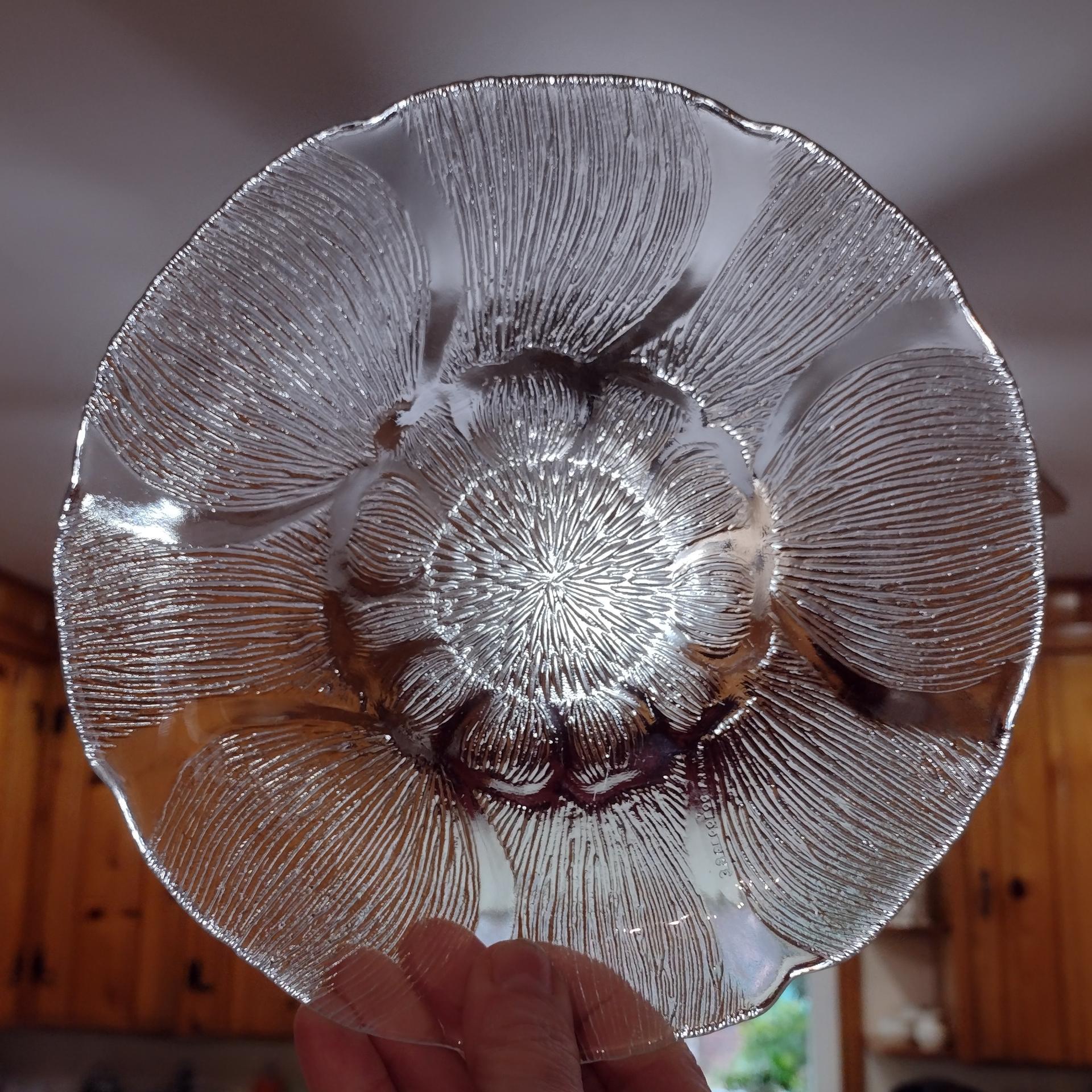 Vintage Arcoroc Fleur 7 1/2 Inch Luncheon Salad Plates, Set of 4