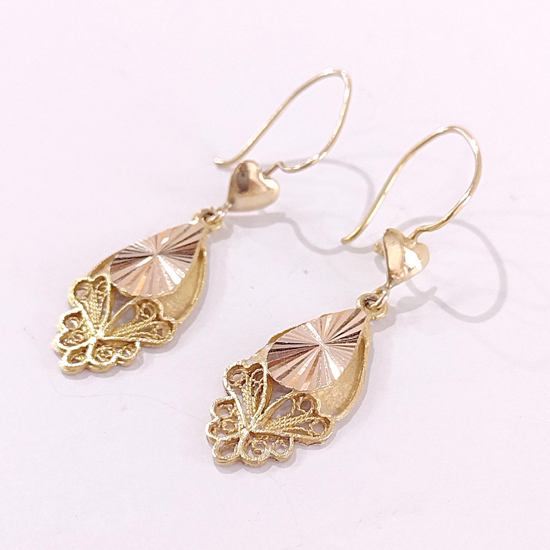 Vintage 22K Gold Filagree Sunburst Dangle Drop Earrings with Heart Accents