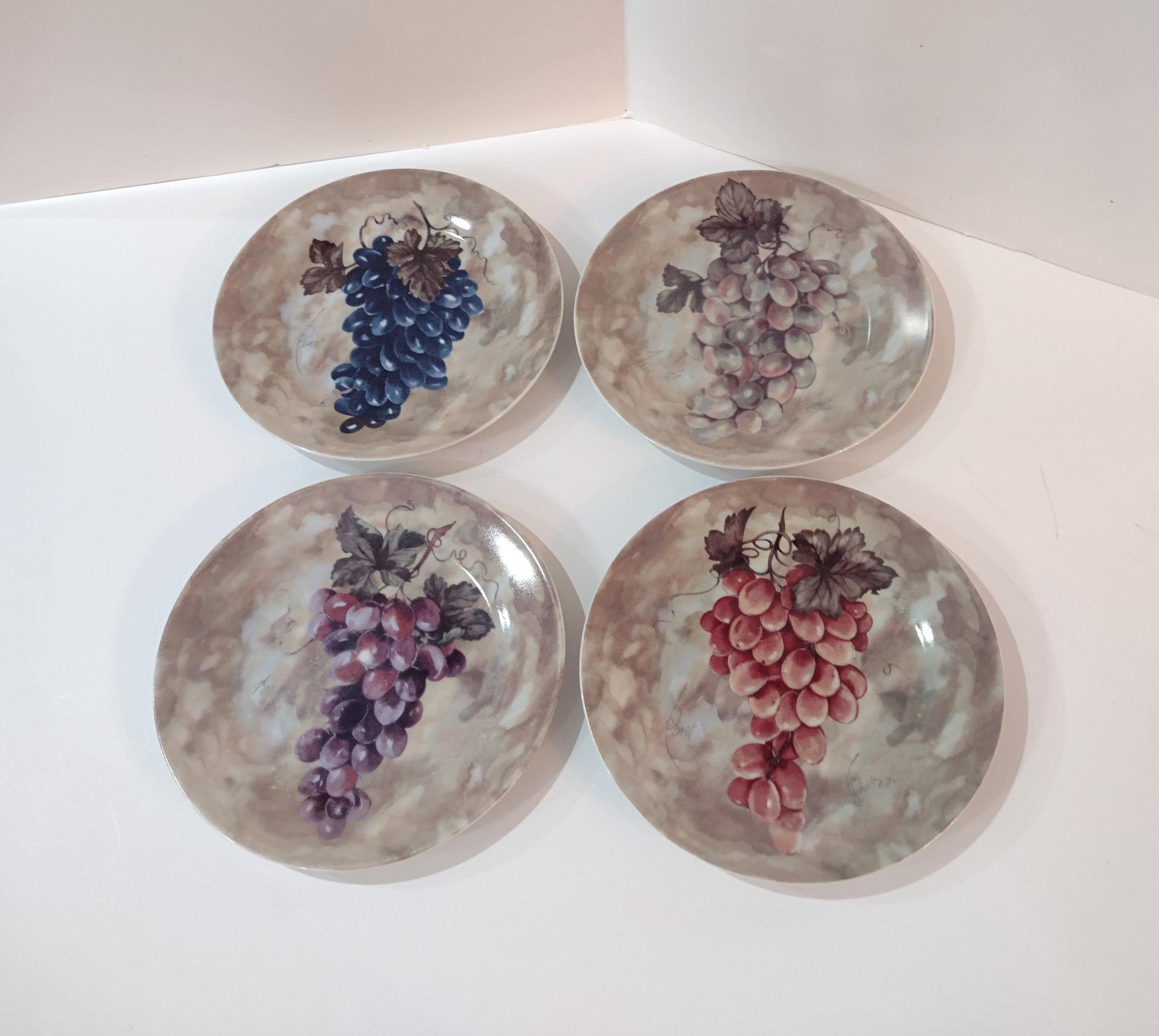 Vintage Godinger Salad Dessert Appetizer Grape Cluster Plates, Set of Four