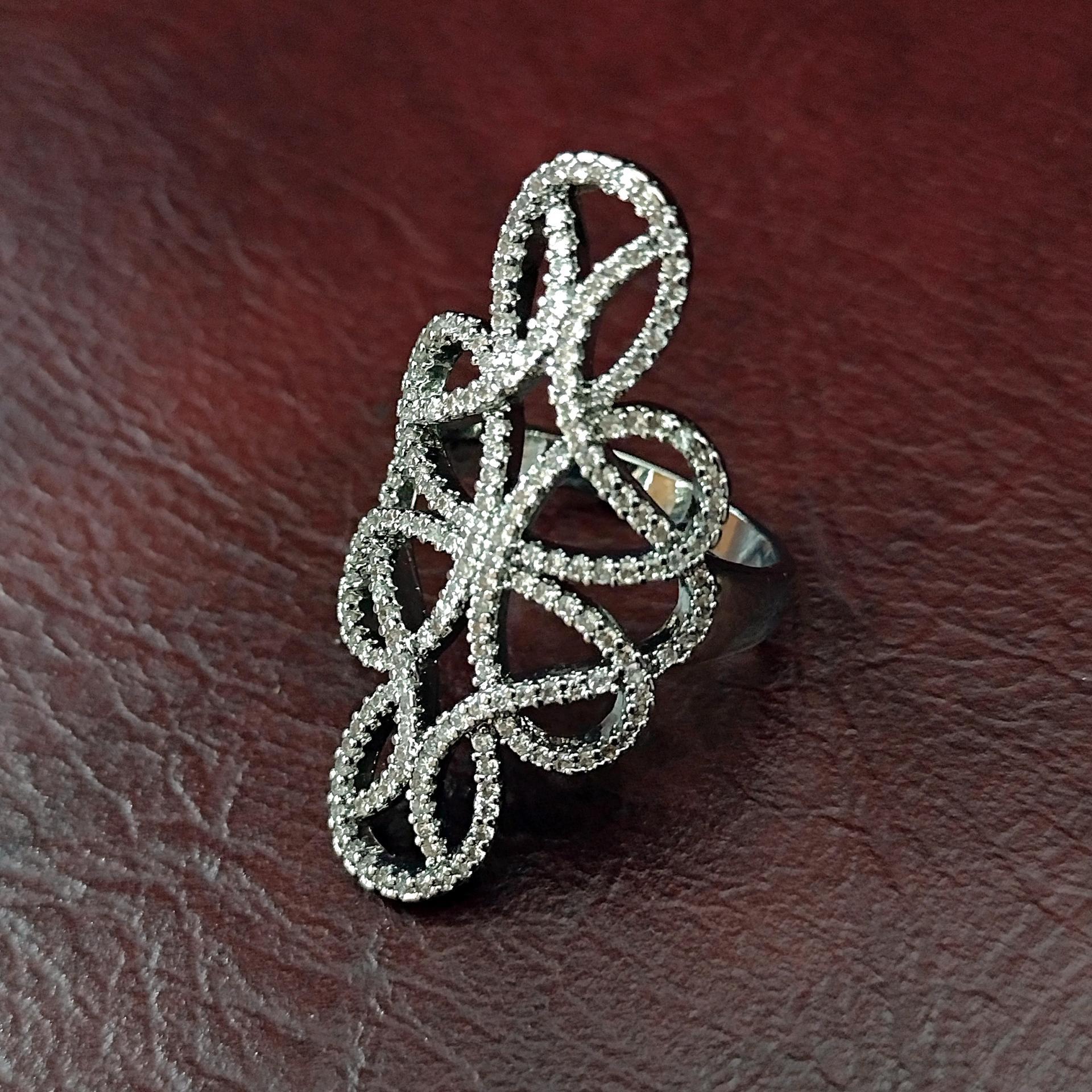 Vintage Silver CZ Celtic Infinity Knot Statement Knuckle Ring, Size 7, Irish Jewelry Cocktail Ring
