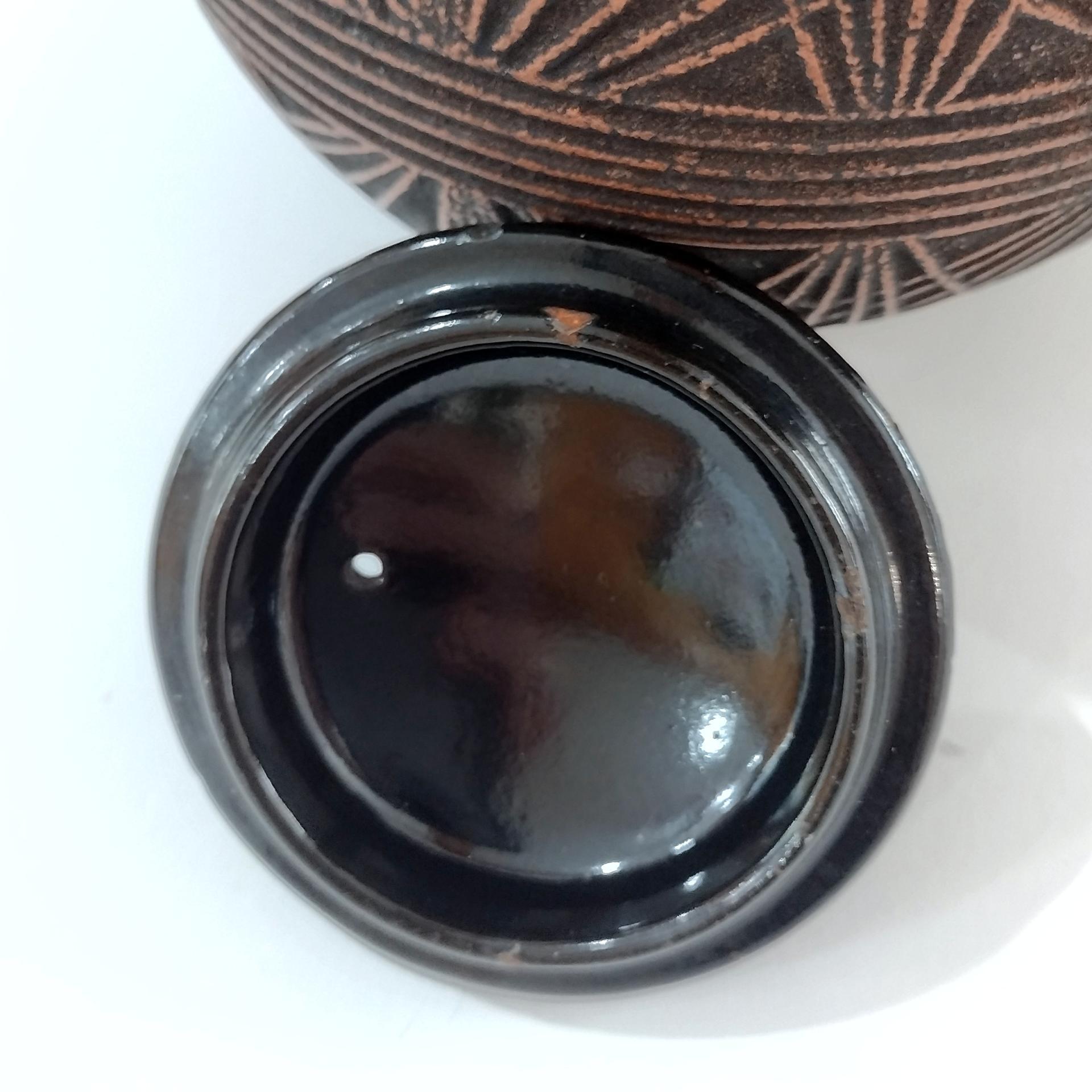 Vintage Tetsubin Cast Iron 4 Cup Brown and Gold Round Teapot