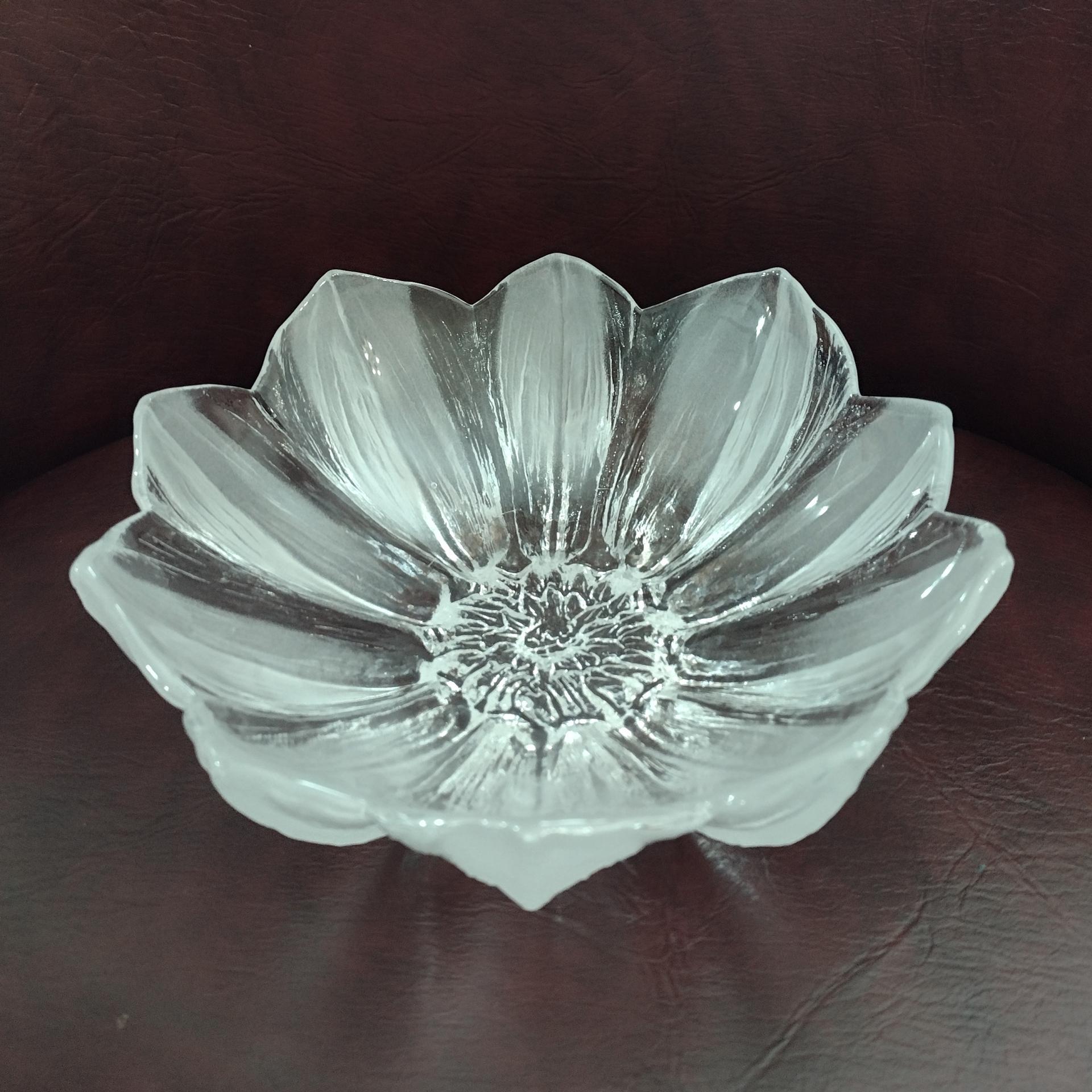 Vintage Kosta Boda Waterlily Float Bowl, Art Glass Flower Shaped Bowl, Mats Jonasson Design, Swedish Glassware