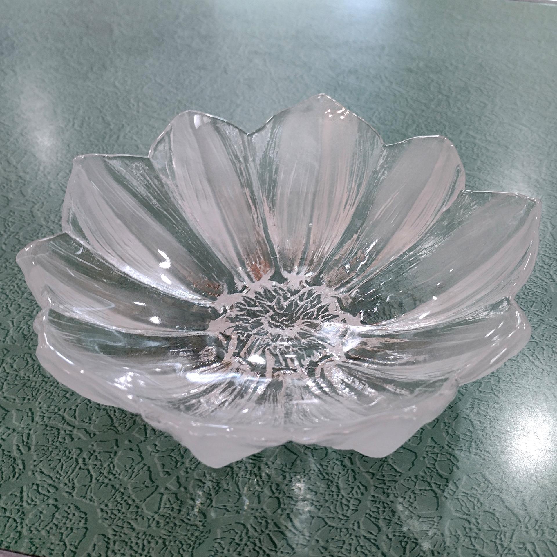 Vintage Kosta Boda Waterlily Float Bowl, Art Glass Flower Shaped Bowl, Mats Jonasson Design, Swedish Glassware