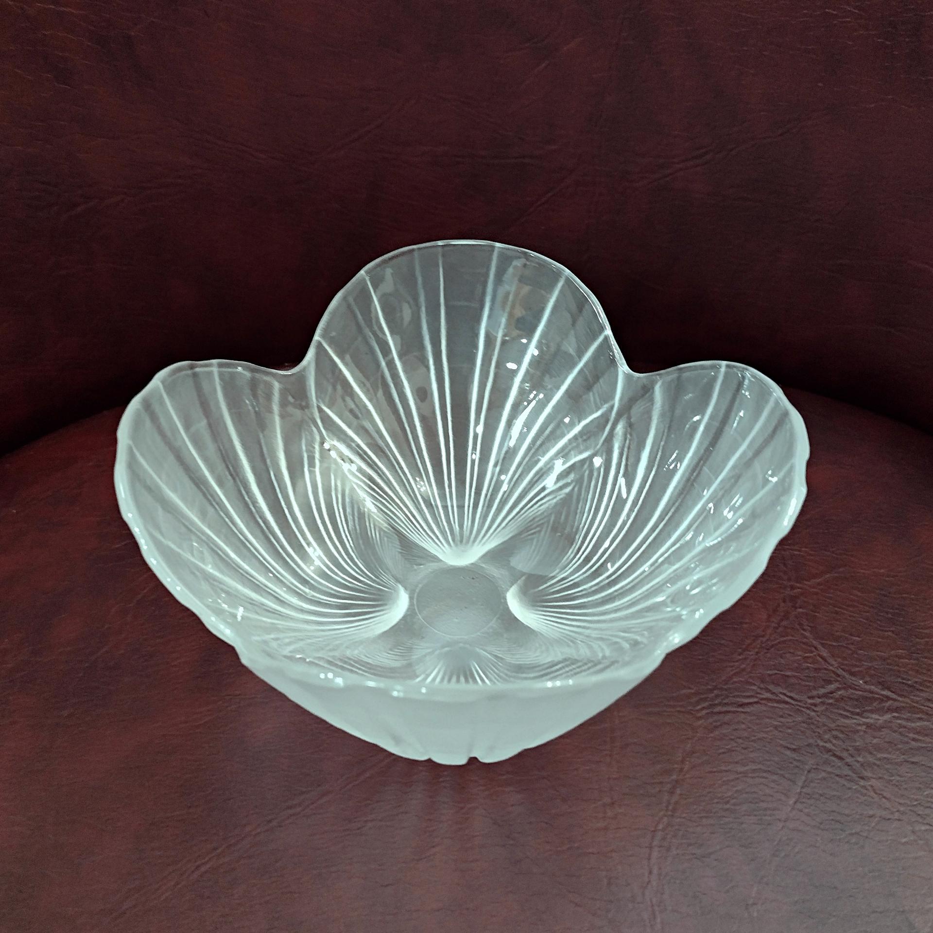 Vintage Mikasa Shell Frosted Glass Salad Fruit Dessert Bowl, Clam Scallop Shell Candy Nut Dish, Beach Decor