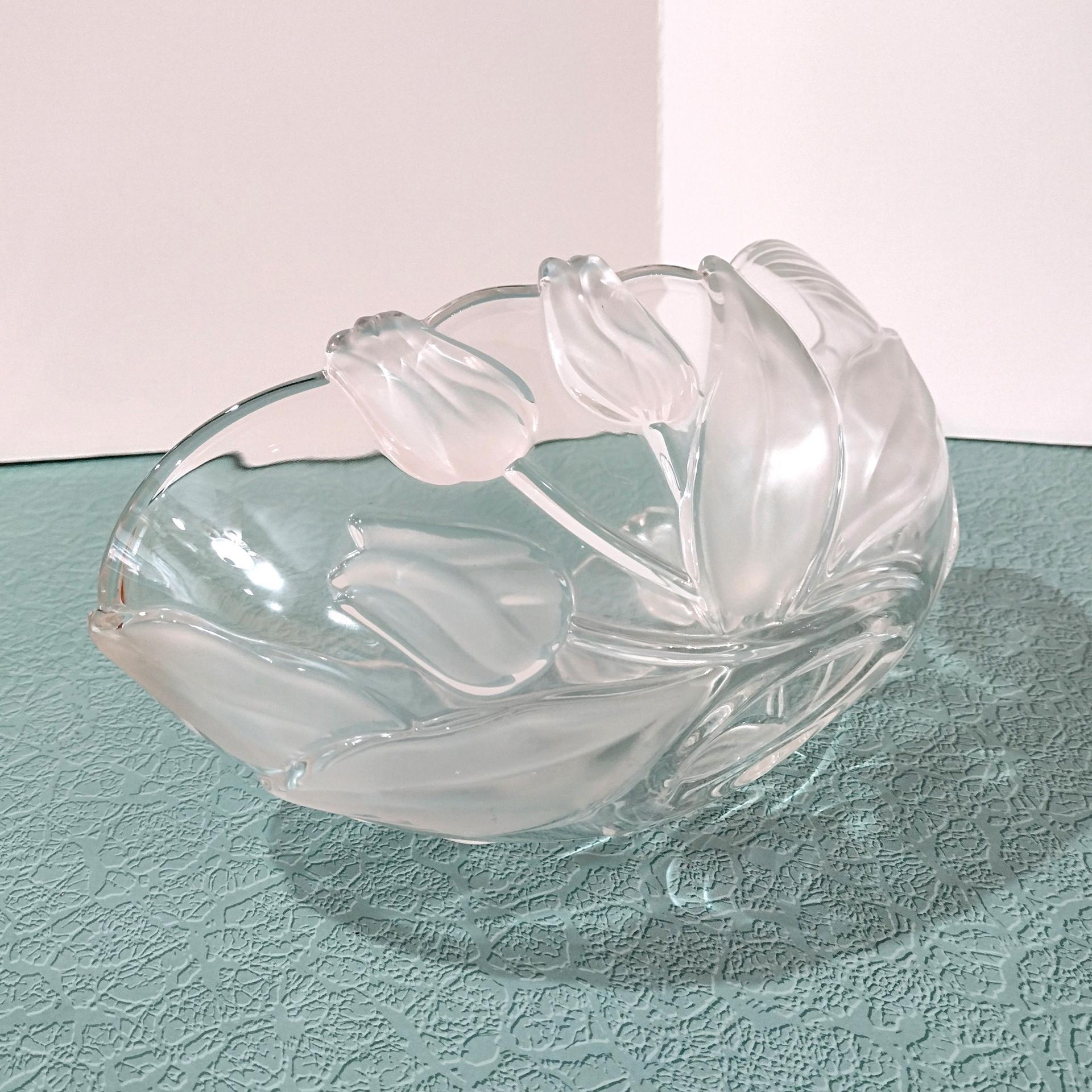 Vintage Mikasa Tulips Satin Oval Decorative Glass Bowl, Frosted Floral Centerpiece Fruit Bowl