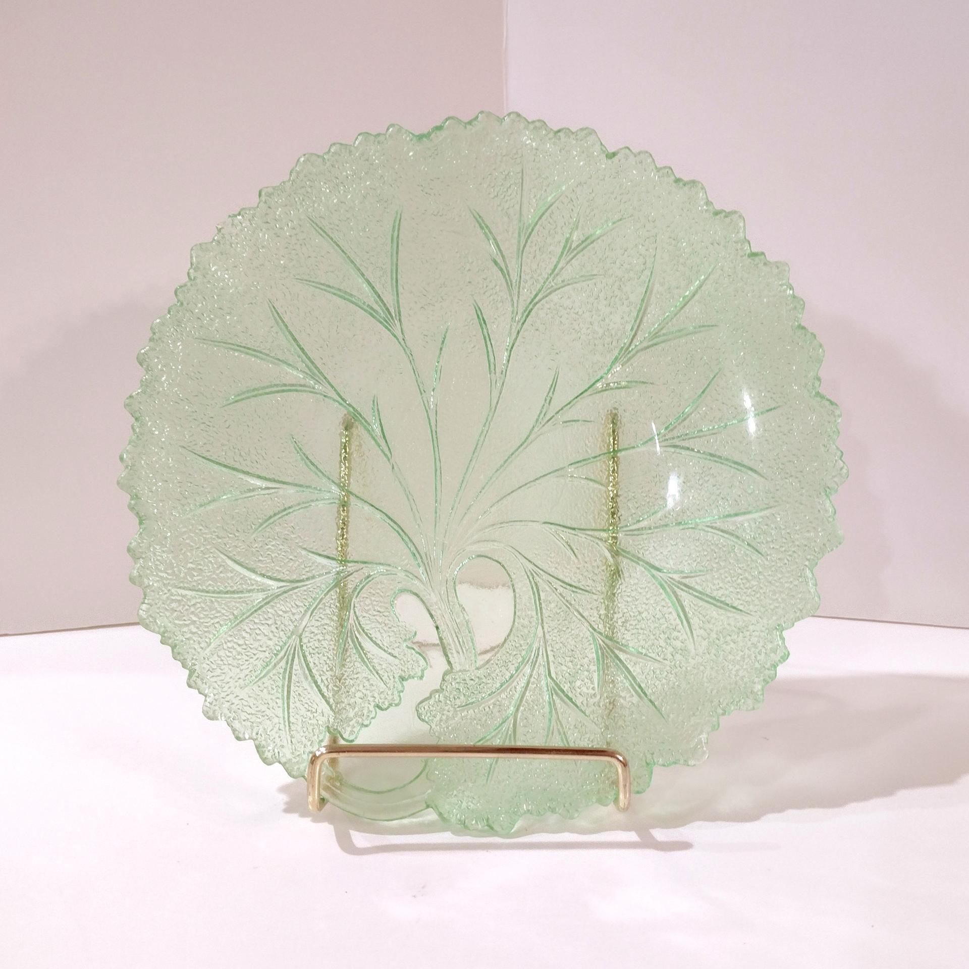 Vintage Indiana Uranium Glass Pebble Leaf Luncheon Salad Plate, Green Depression Glass Plate