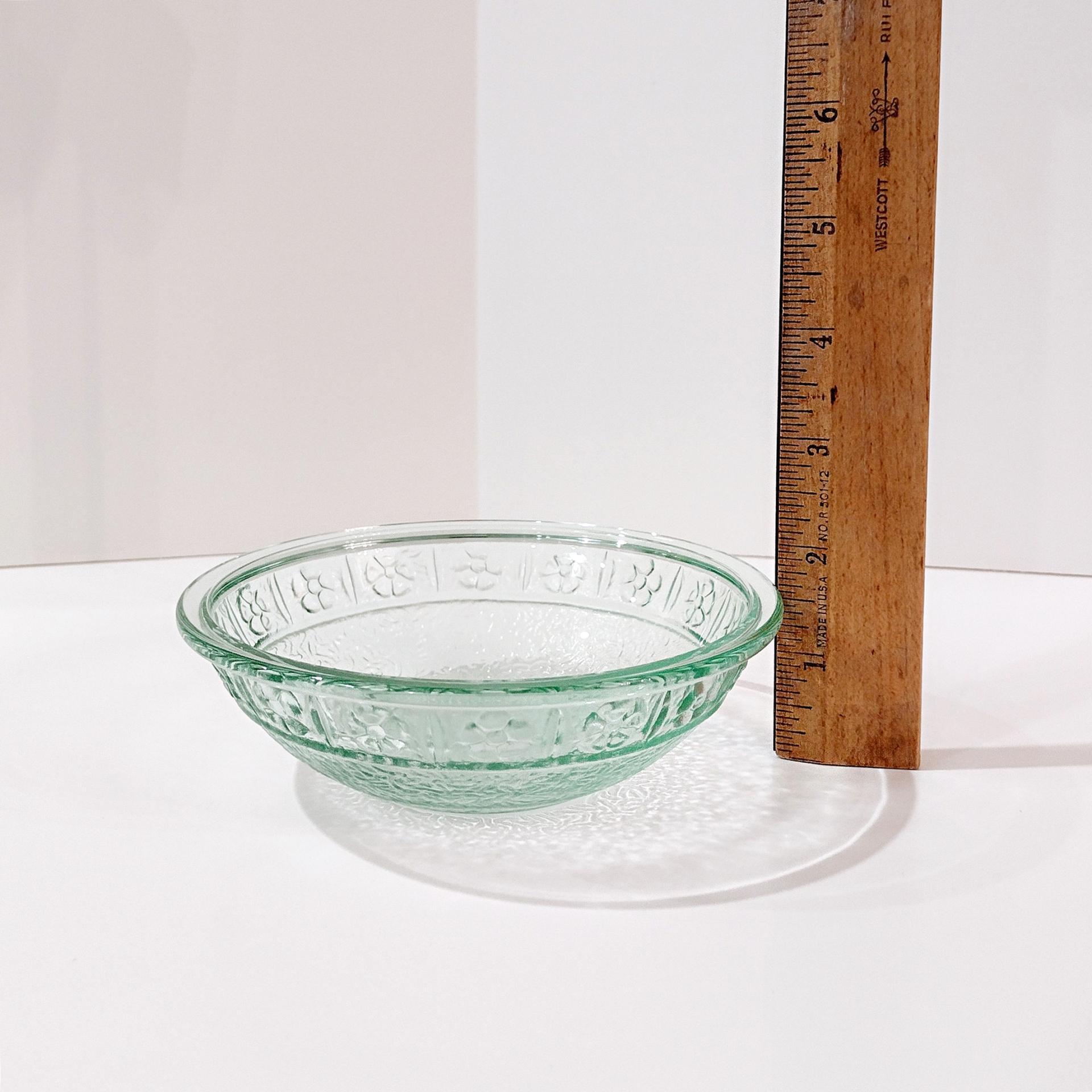 Vintage Green Recycled Glass Bowls with Embossed Daisy Flower Design, Set of Four