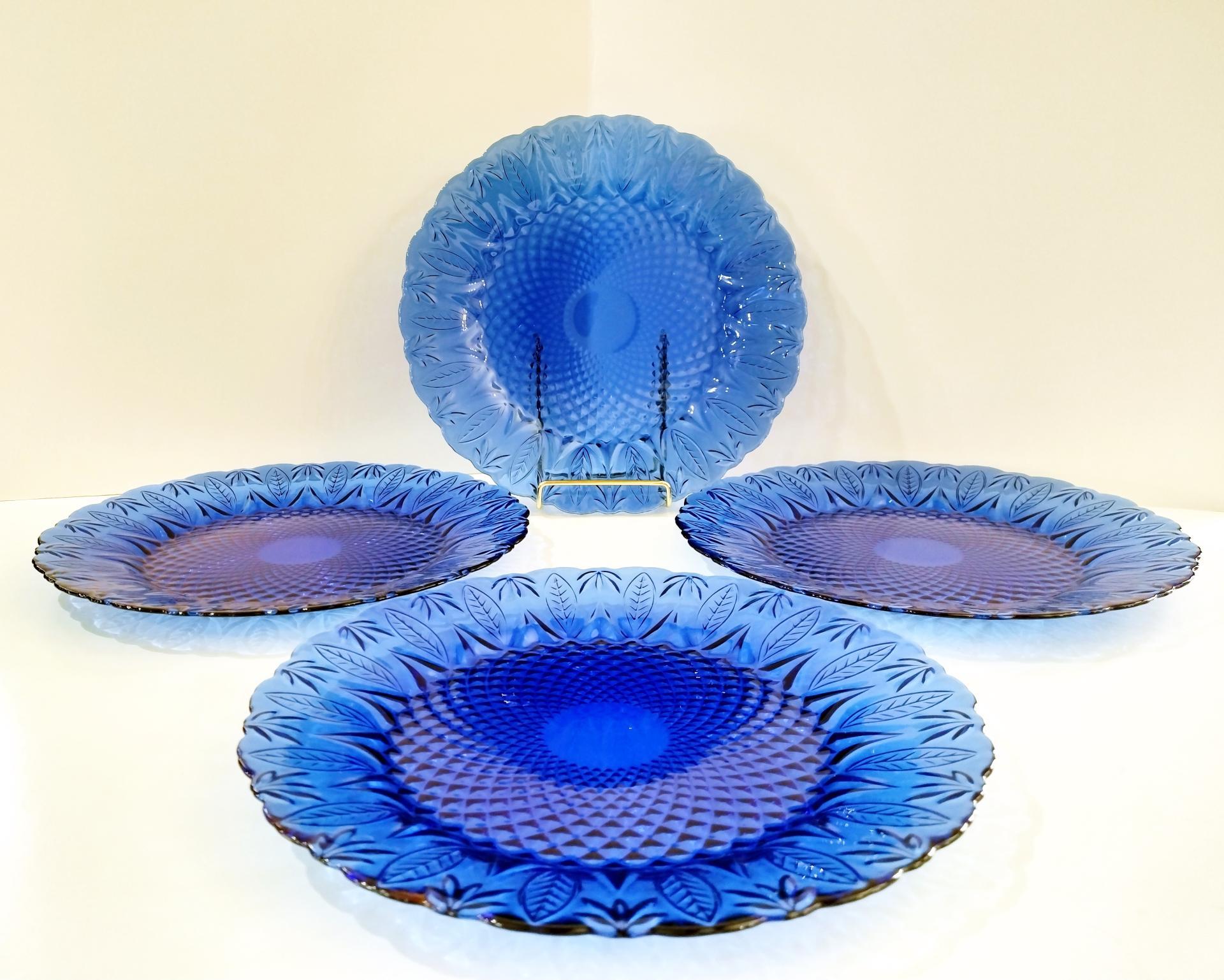 Vintage Arcoroc Avon Royal Sapphire Blue Dinner Plates, Set of Four