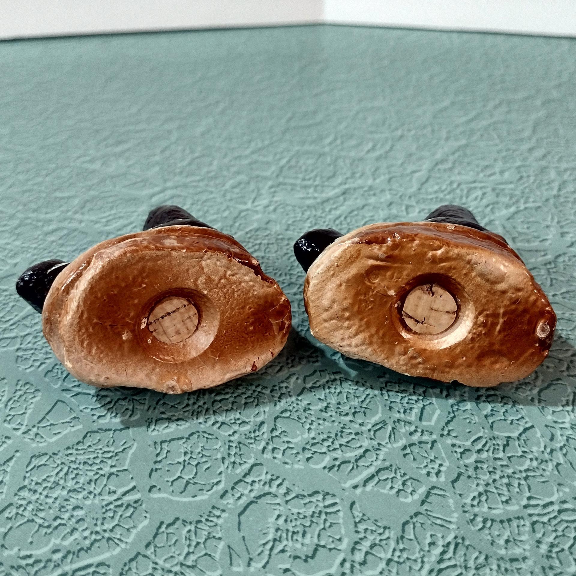 Vintage Ceramic Skunk Salt and Pepper Shaker Set