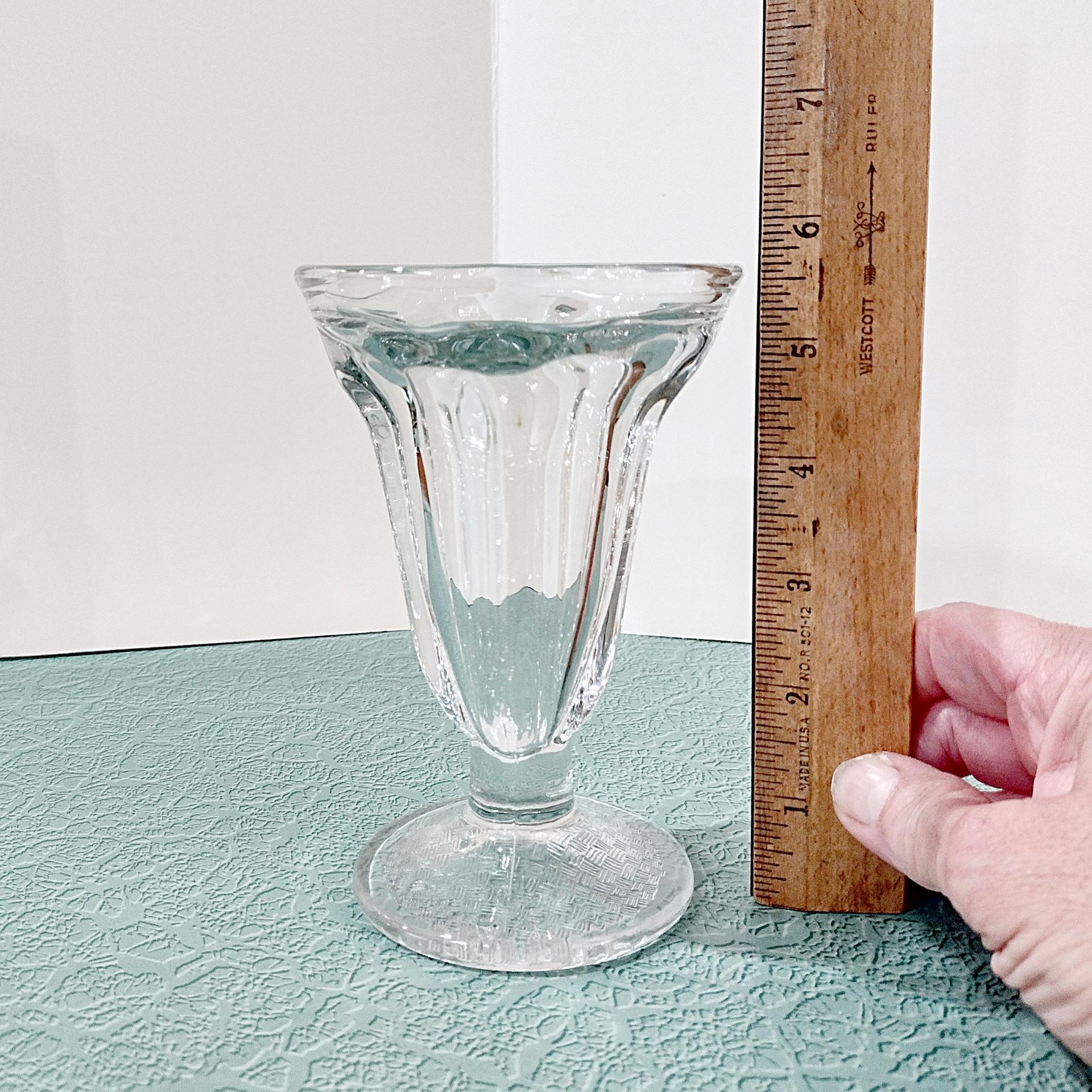 Vintage Retro Ice Cream Footed Sundae Dessert Glasses, Vintage Fountainware