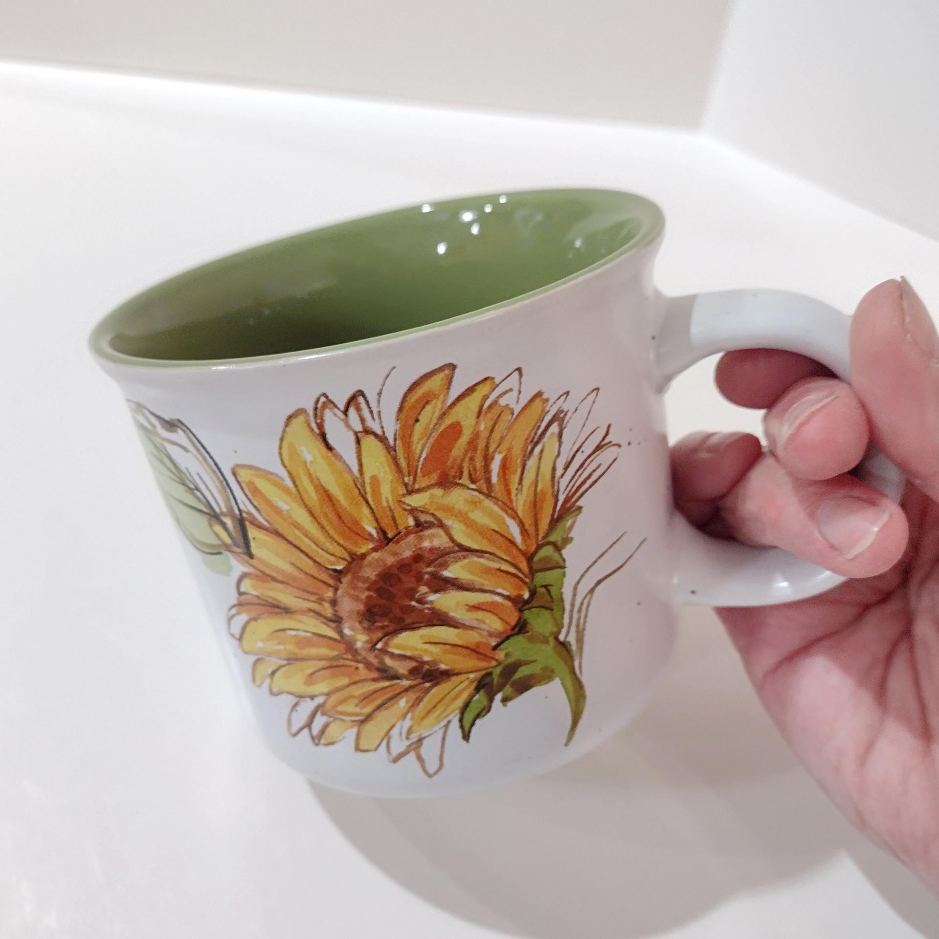 Vintage Sunflower 18 Ounce Ceramic Coffee Tea Mugs, Set of 2