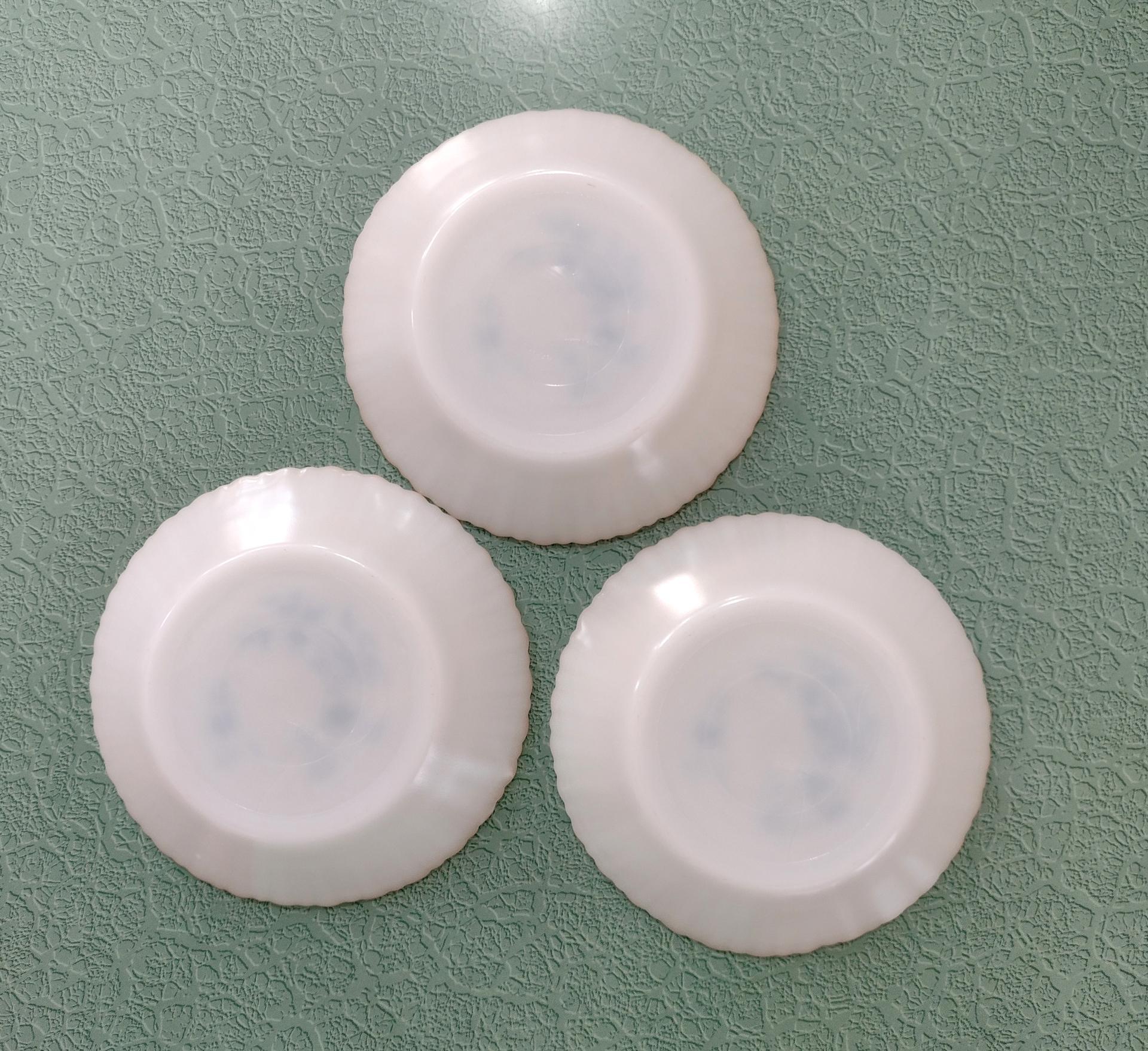 Vintage Termocrisa Blue Dot Floral Bowls, Set of 3