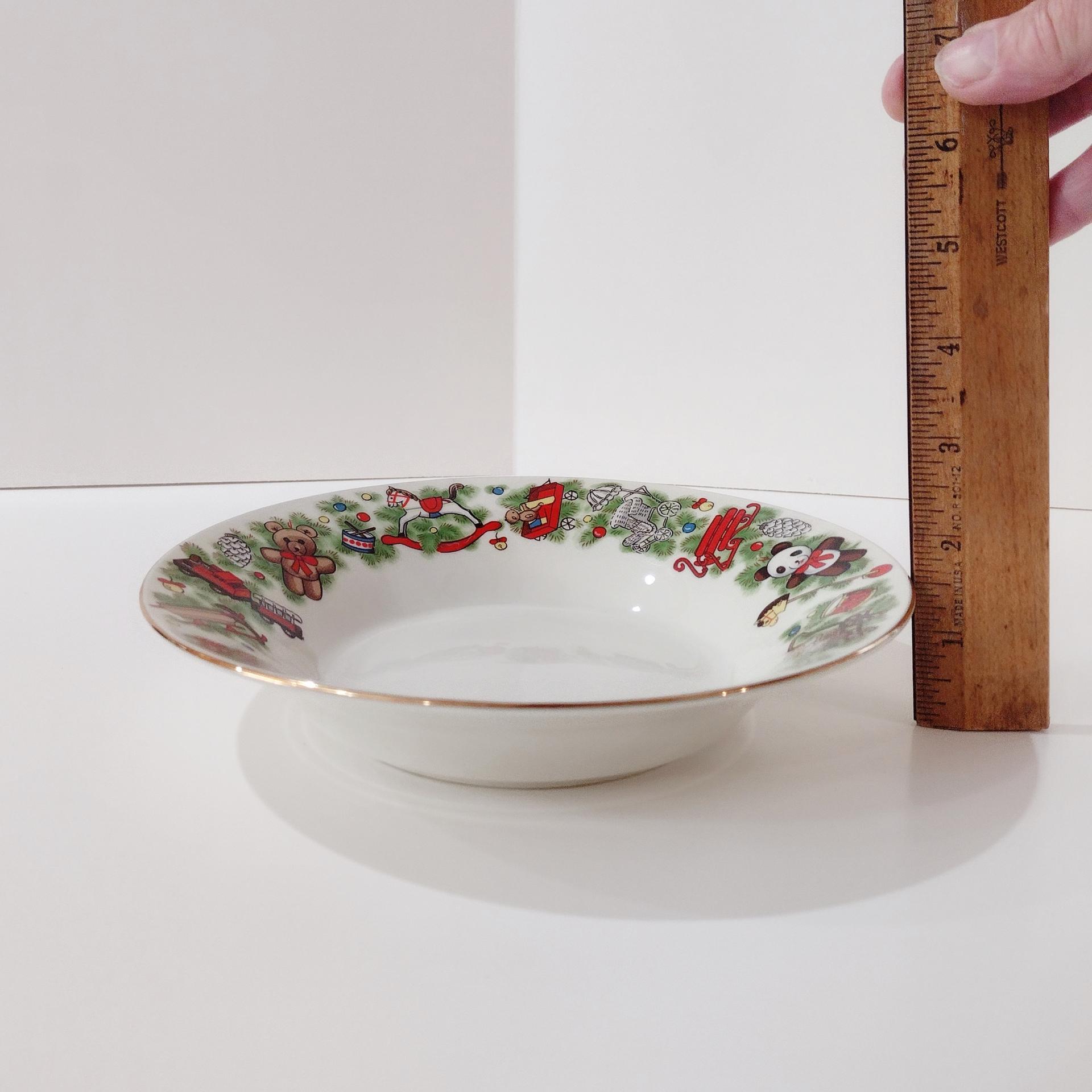Vintage Marine Foundation Toys for Tots Coupe Soup Salad Bowls, Set of Two
