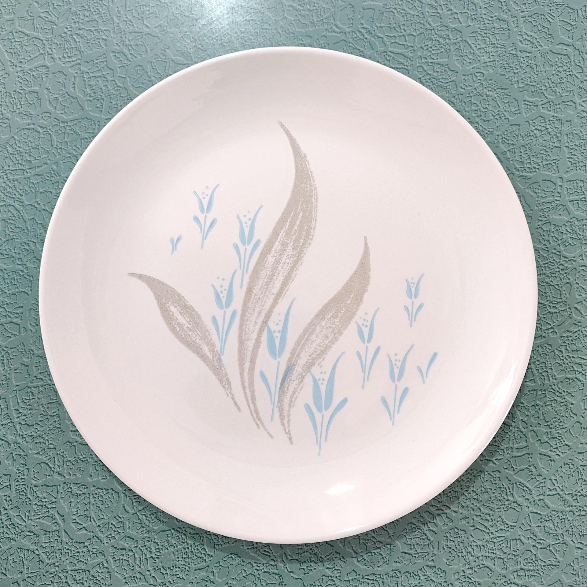 Vintage Homer Laughlin Tulip Time Orbit Dinner Plates, Set of 2
