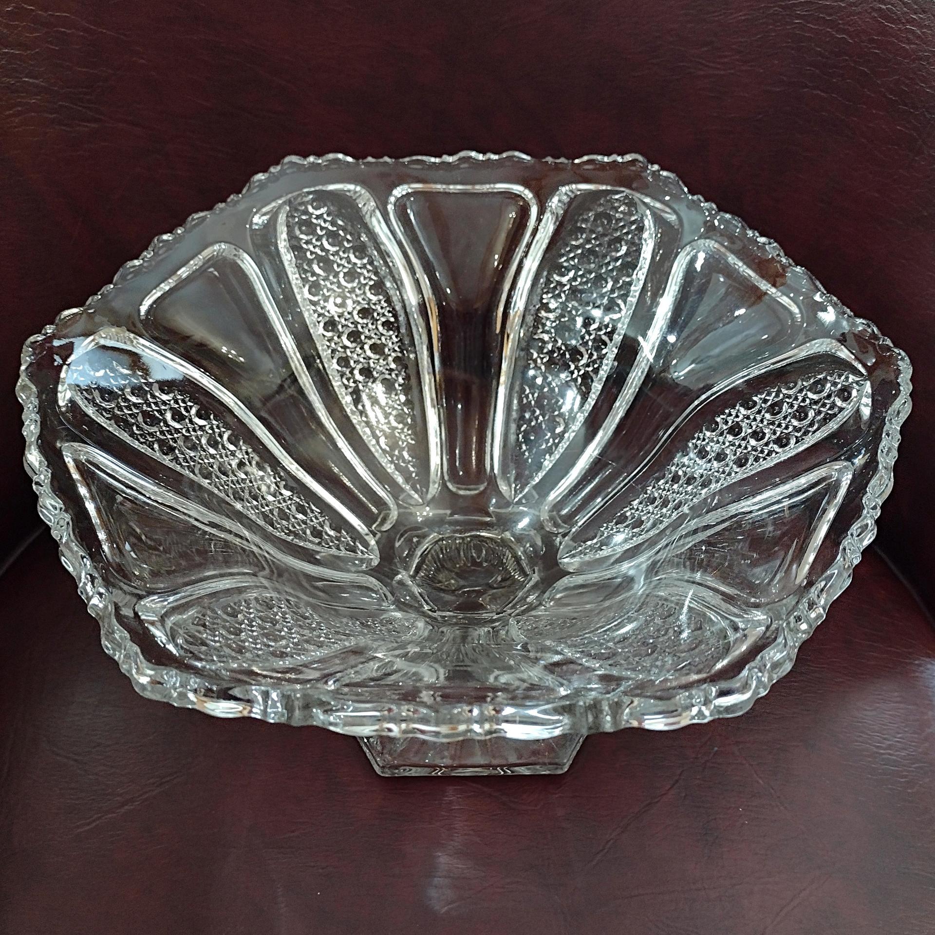 Antique Fostoria No 1578 Tuxedo Footed Clear Glass Fruit Bowl, Circa 1908, EAPG Paneled Button and Cane Decorative Centerpiece Bowl