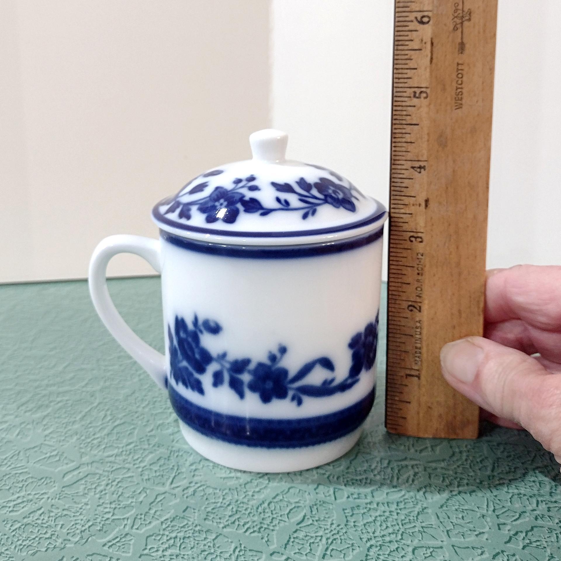 Vintage Williams Sonoma Flow Blue Floral Mugs with Lids, Set of Two