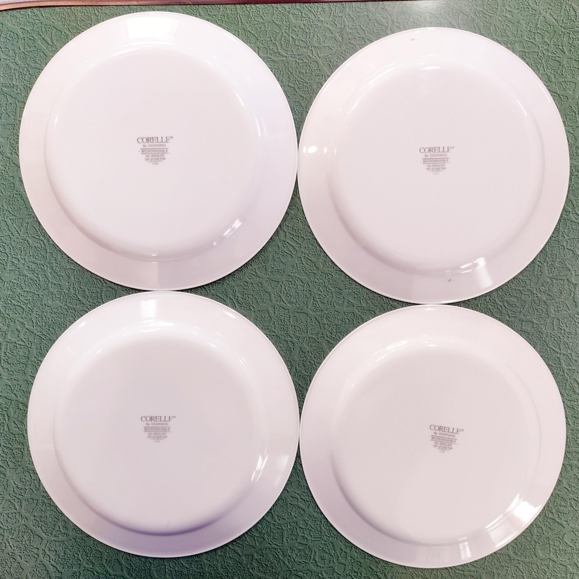 Vintage Corelle Red Winter Festival Dinner Plates, Set of 4, Corning Christmas Servingware, Holiday Dinnerware