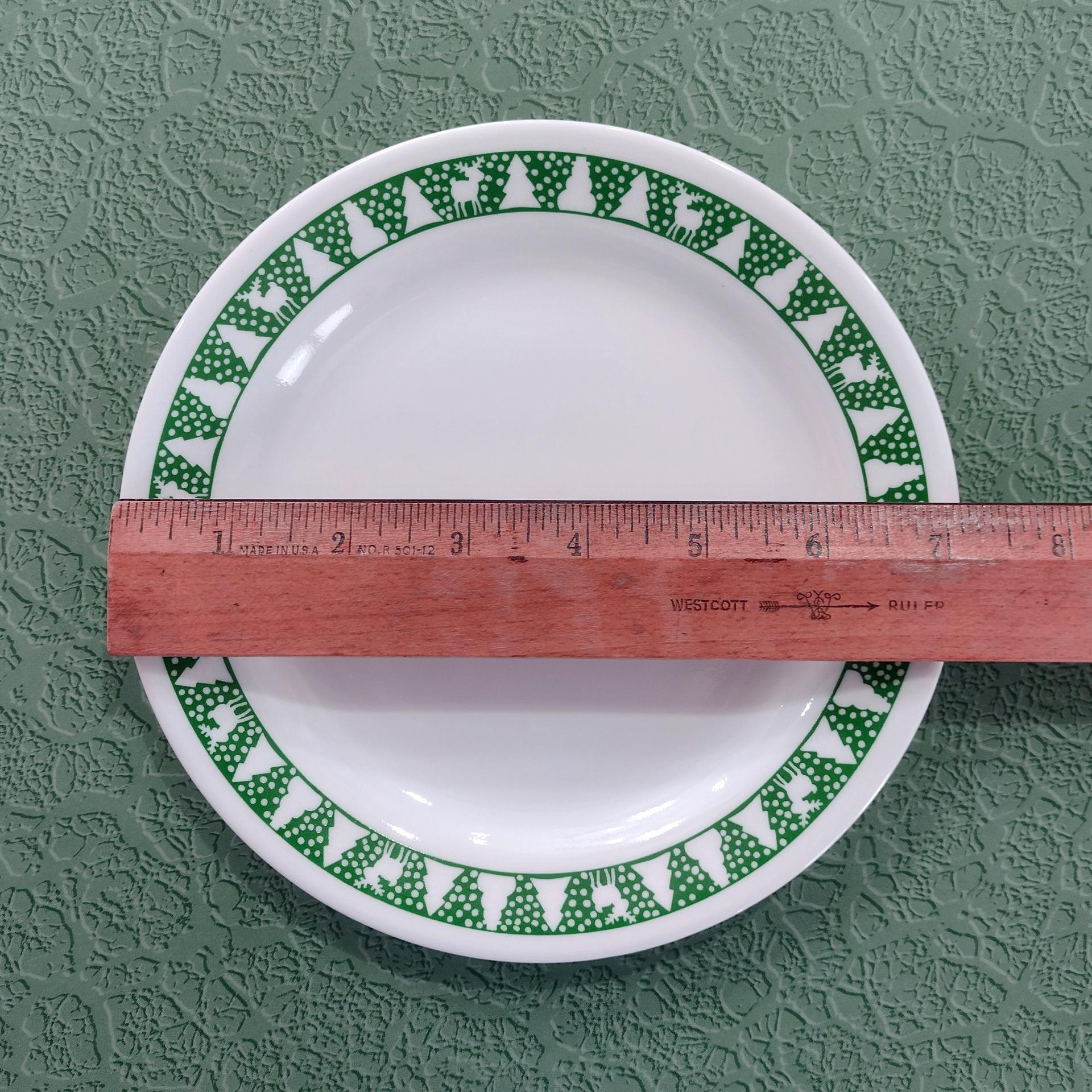 Vintage Corelle Green Winter Festival Salad Dessert Appetizer Plates, Set of 4, Corning Christmas Servingware, Holiday Dinnerware