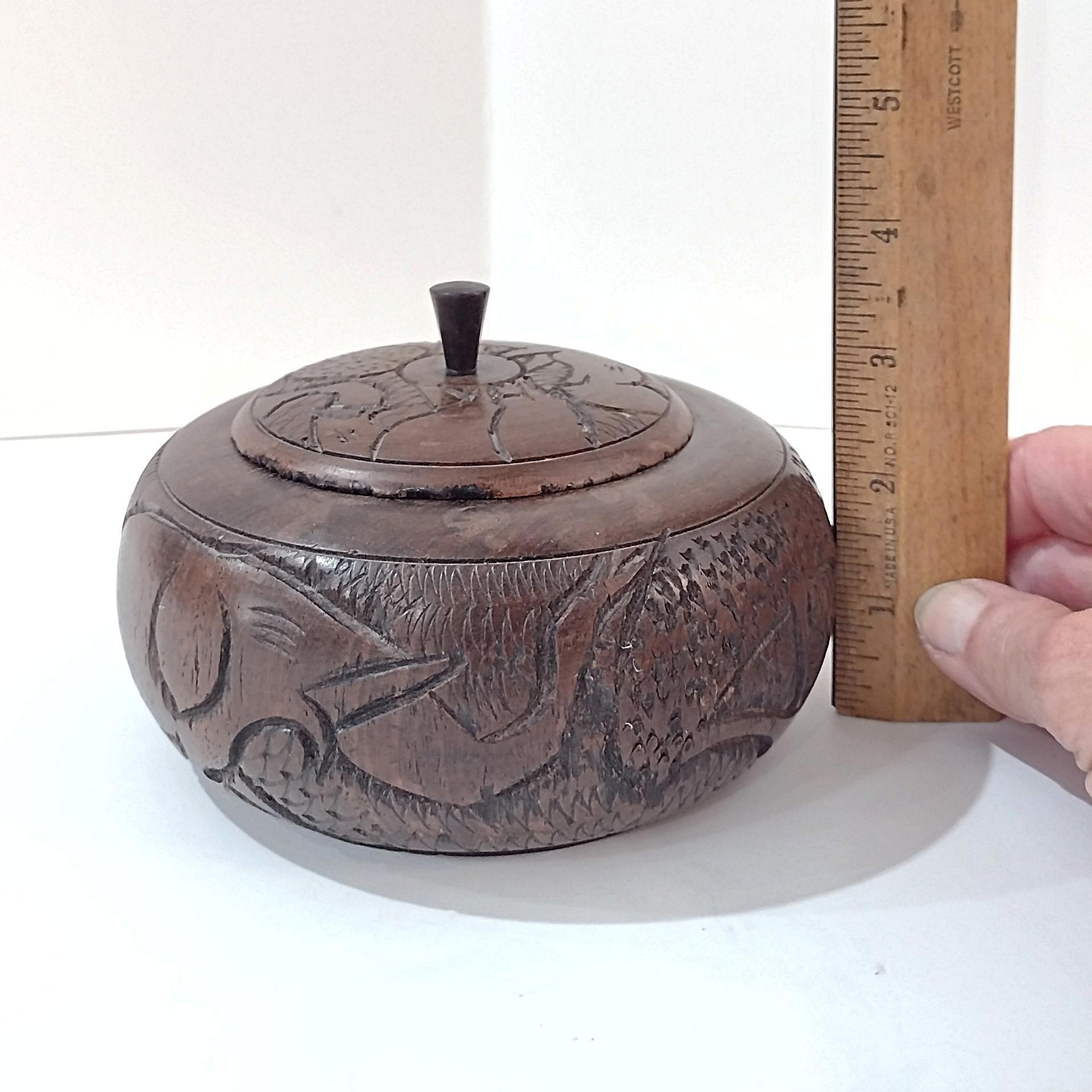 Vintage African Carved Wooden Round Trinket Box with Elephant, Rhino, and Hippo, Safari Animal Wood Container with Lid