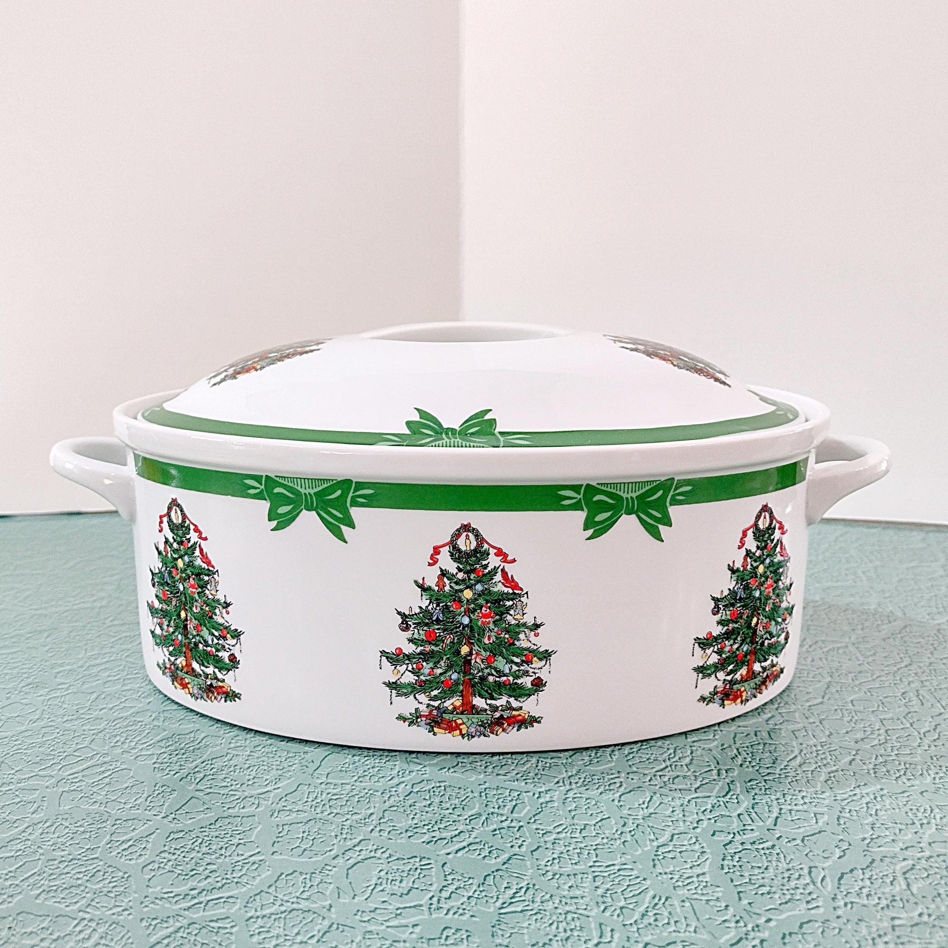 Vintage Yule Tide Ceramic 2.5 Quart Covered Casserole Dish, Georges Briard Christmas Holiday Serving Ware