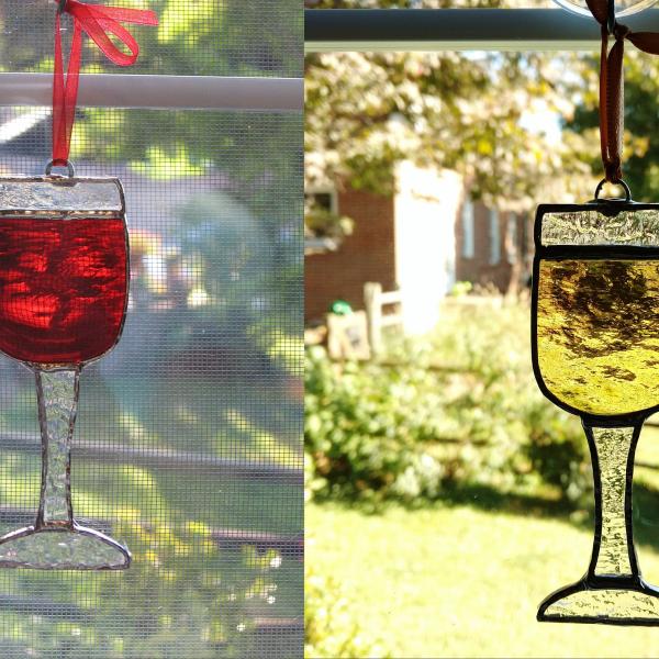 Wine Glass Stained Glass Suncatcher, Wine Decoration, Bar Decor, Wine Glass Ornament, Wine Lover Gift, Hostess Gift, Red Wine, White Wine