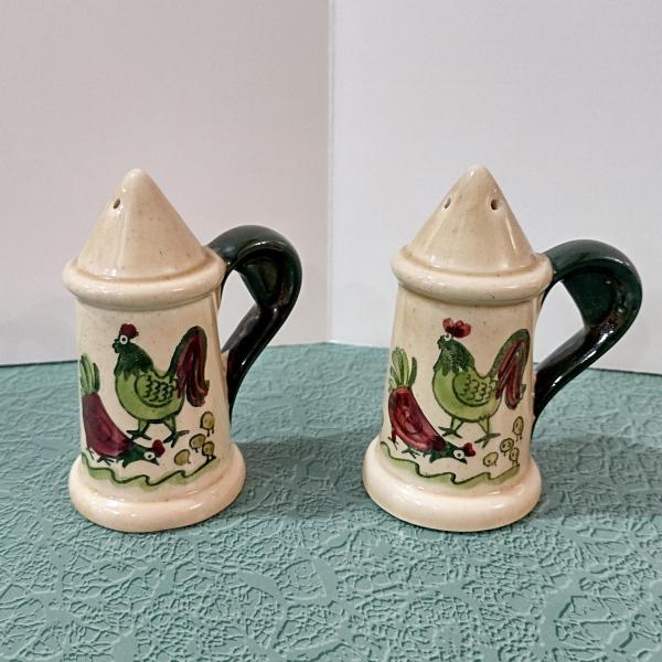Vintage Homestead Provincial Metlox-Poppytrail-Vernon Ceramic Salt and Pepper Shakers Set, Country Farmhouse Chicken Hen Rooster Shaker Set