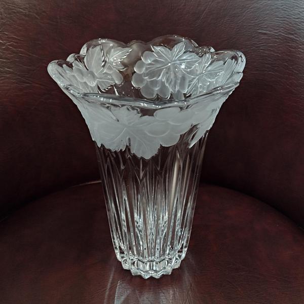 Vintage Crystal 8 Inch Vase With Grapevine Floral Frosted Design