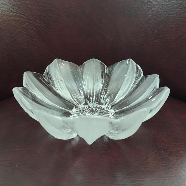 Vintage Kosta Boda Waterlily Float Bowl, Art Glass Flower Shaped Bowl, Mats Jonasson Design, Swedish Glassware