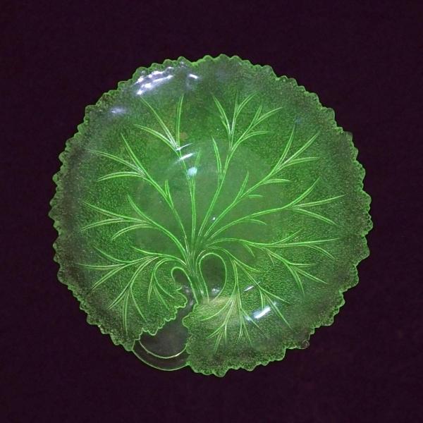 Vintage Indiana Uranium Glass Pebble Leaf Luncheon Salad Plate, Green Depression Glass Plate