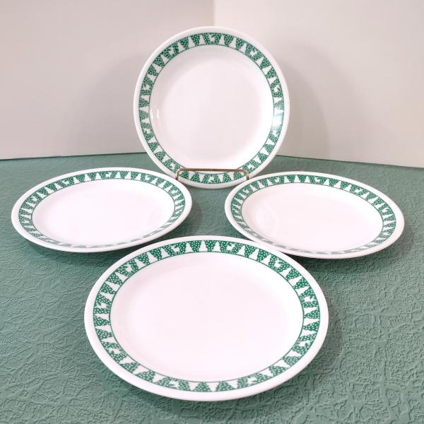 Vintage Corelle Green Winter Festival Salad Dessert Appetizer Plates, Set of 4, Corning Christmas Servingware, Holiday Dinnerware